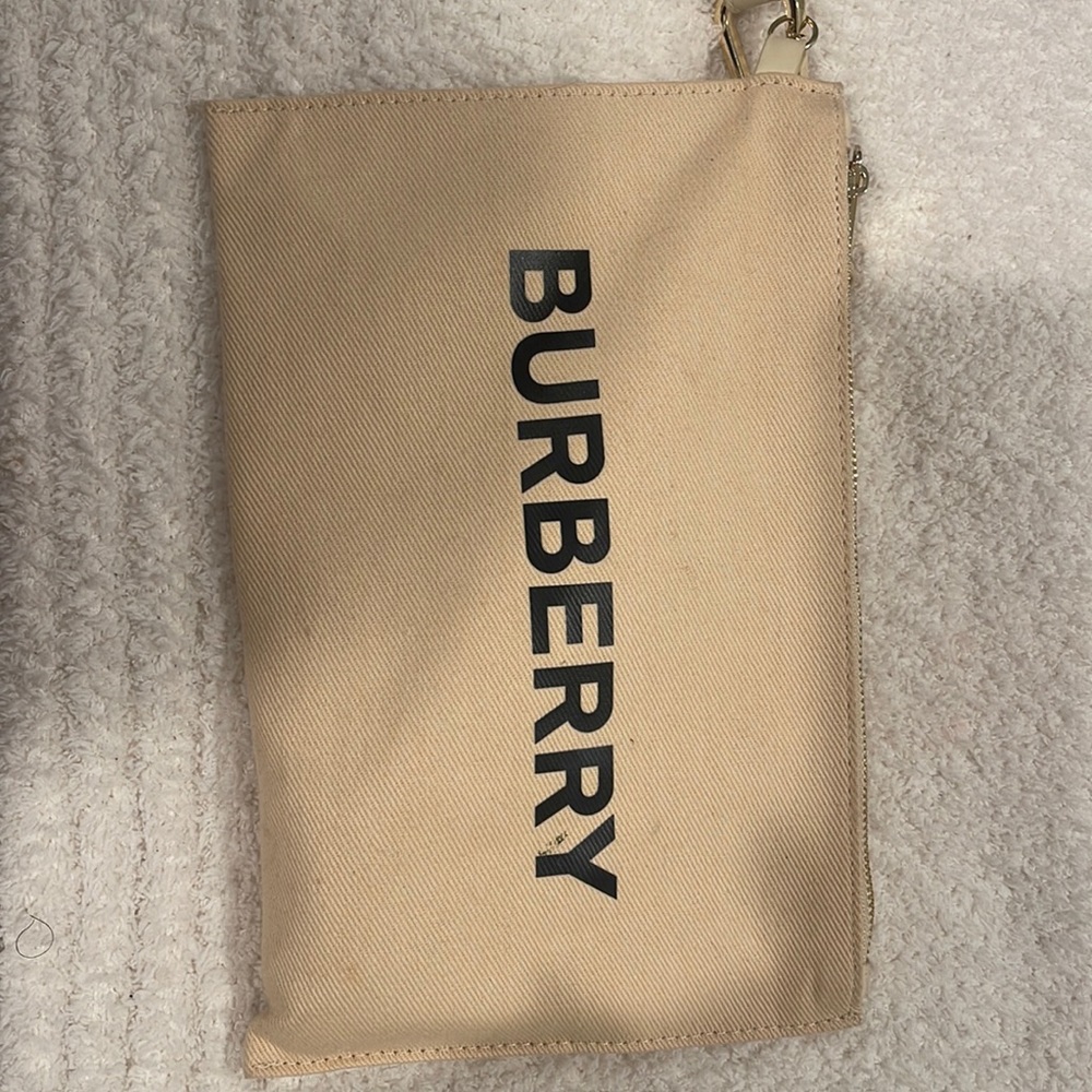 Burberry clutch/pouch